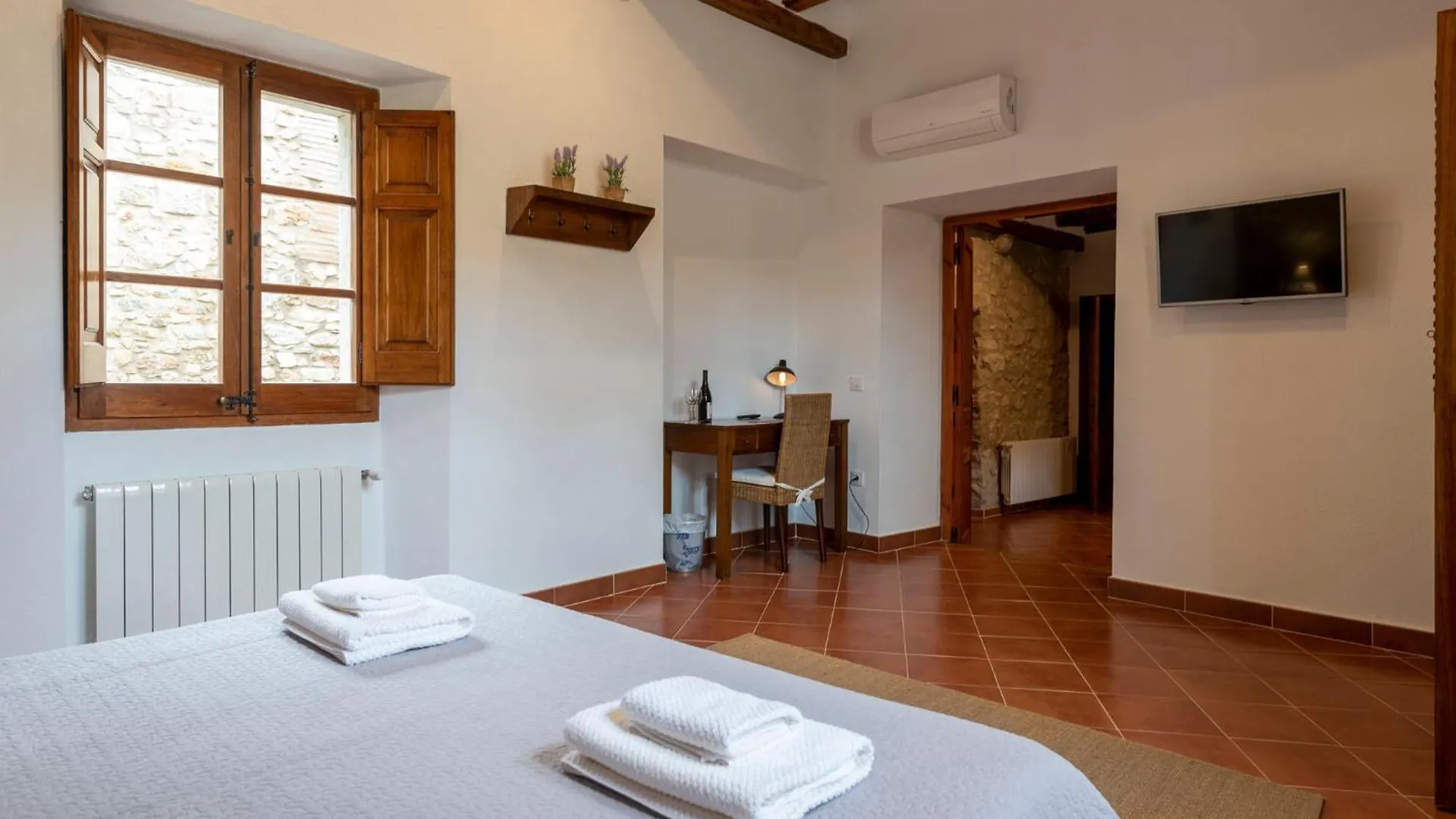 Hostal Can Xicu Capmany Hotel